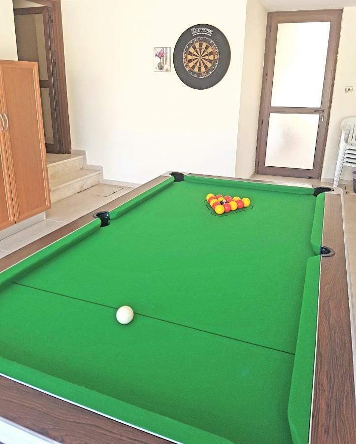Larnaca Mansion Ideal For 3 Families Or More Exterior foto